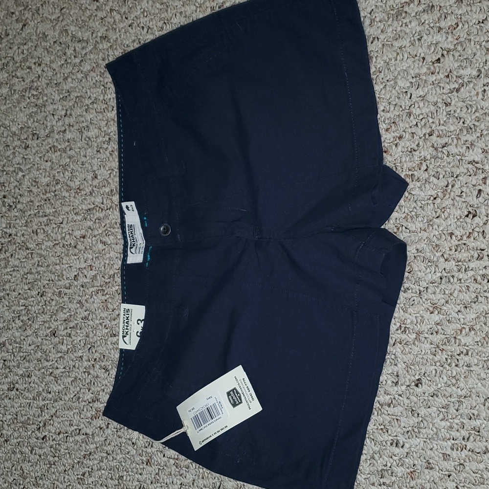 NWT Mountain Khaki shorts